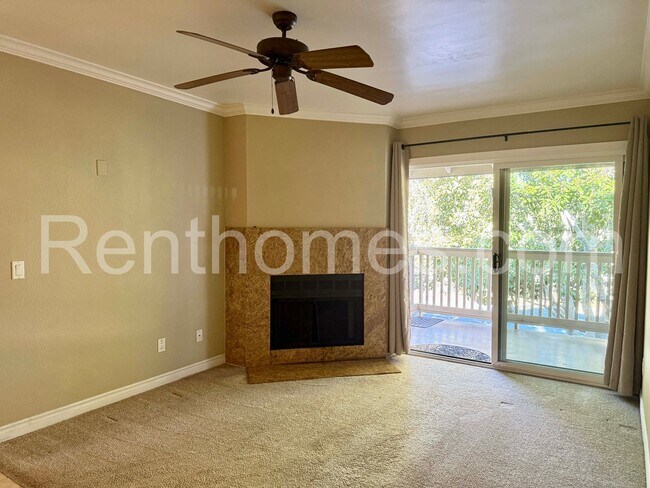 Building Photo - 9929 Azuaga St