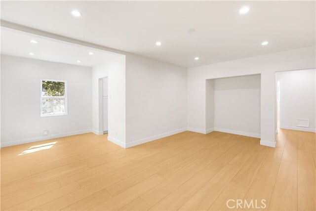 Building Photo - 2087 Lilac Ln