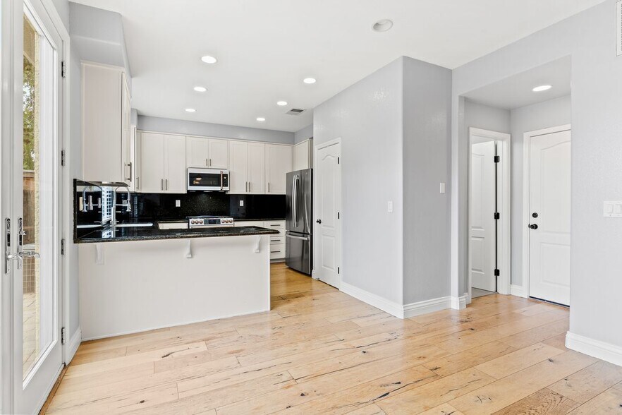 Building Photo - 3927 Hidden Grove Ln