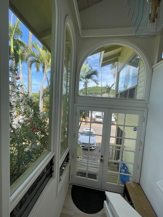 Building Photo - Two Bedroom + Loft/Two Bathroom Napili Tow...