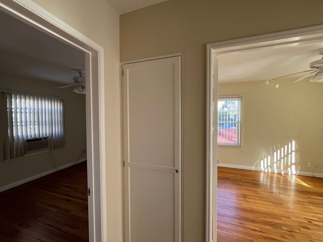 Building Photo - 126 N Maple St