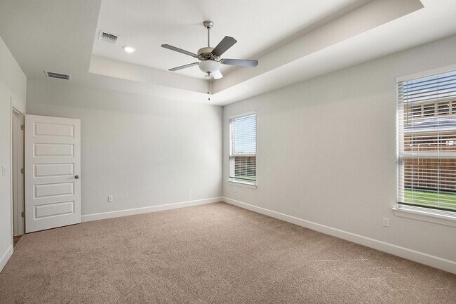 Building Photo - 8417 Yokohama Terrace