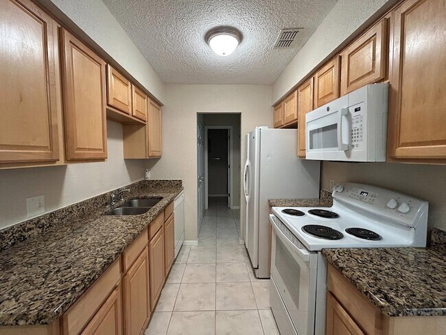 Building Photo - 4 Brigantine Ct