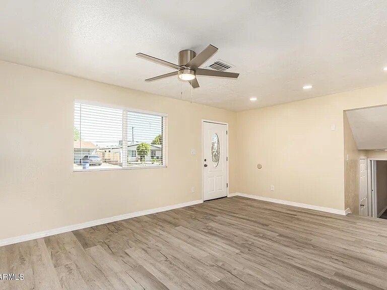 Building Photo - 703 E Taylor St