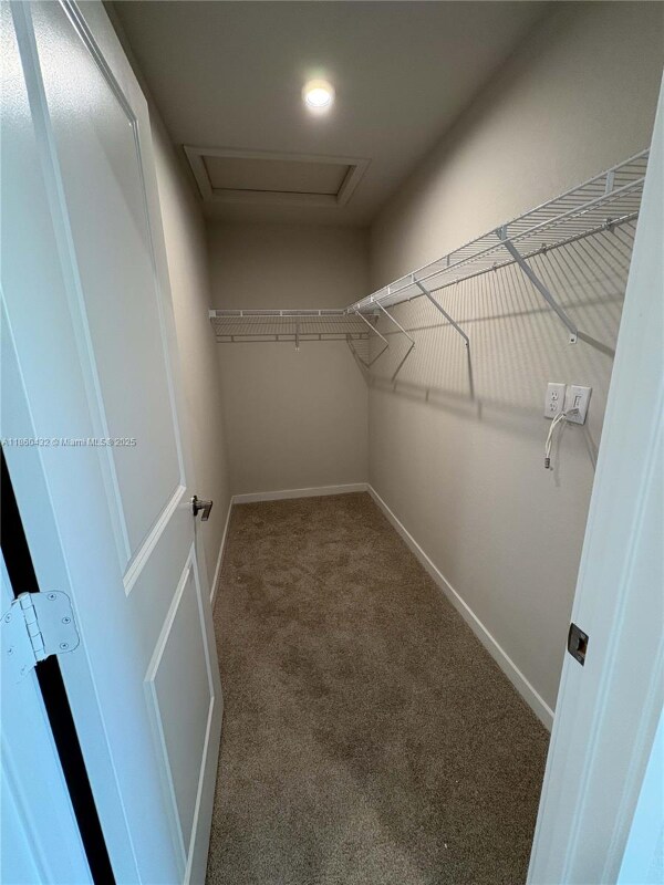 Building Photo - 1014 W Davis Pkwy