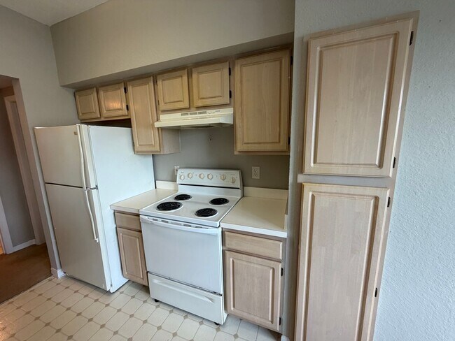 Building Photo - ANNUAL RENTAL - 1 BED / 1 BATH - THE TIDES AT PELICAN LANDING