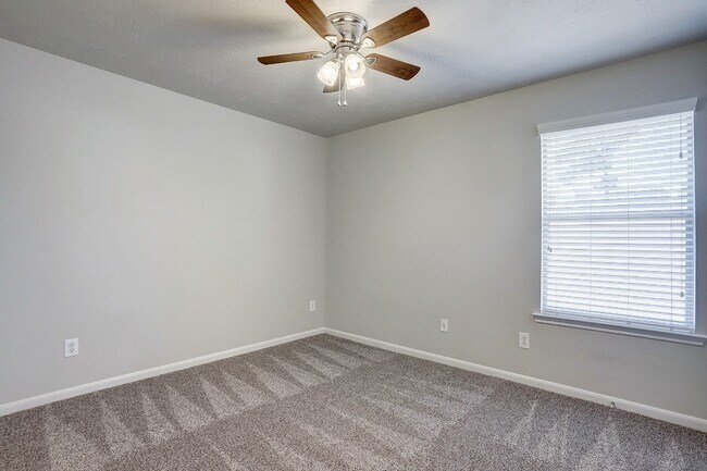 Building Photo - 12331 Crescent Mountain Ln