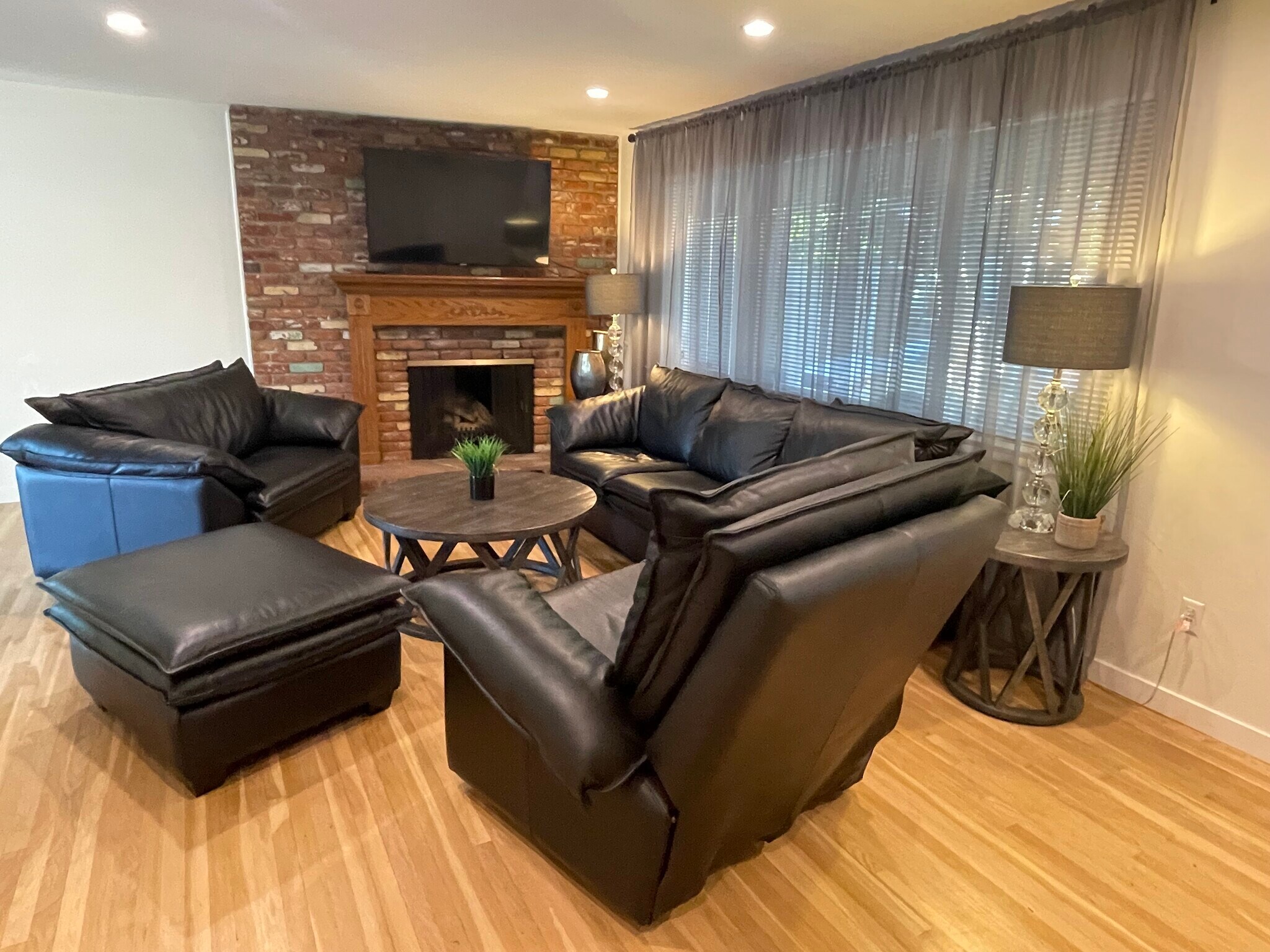 Living Room - 16420 Minnehaha St