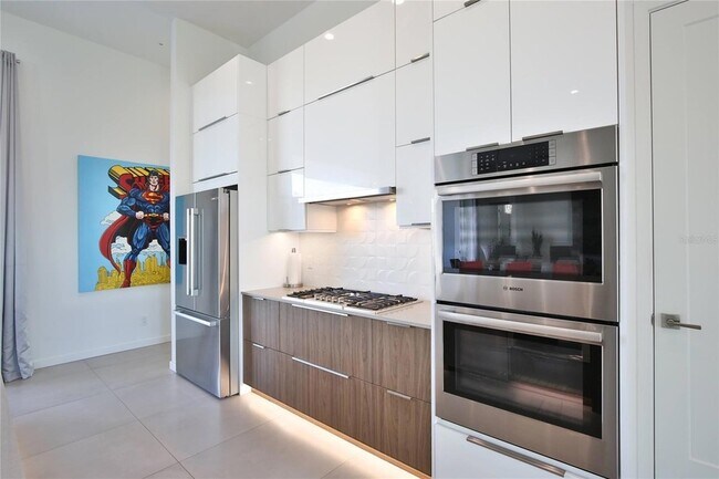 Building Photo - 3939 Higel Ave