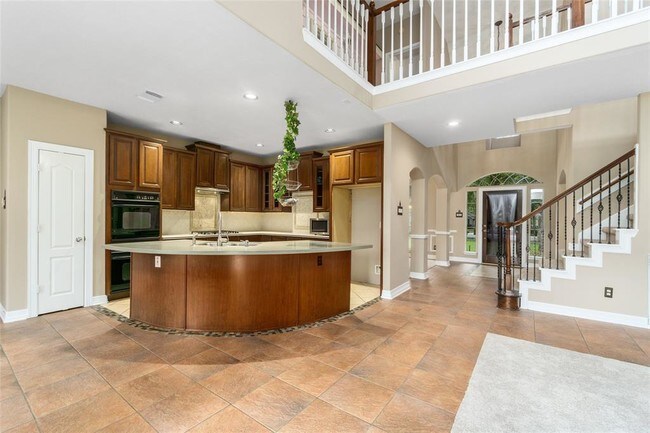 Building Photo - 905 Carriage Hills Blvd