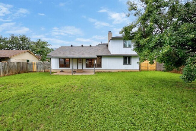 Building Photo - 200 Woodmont Dr