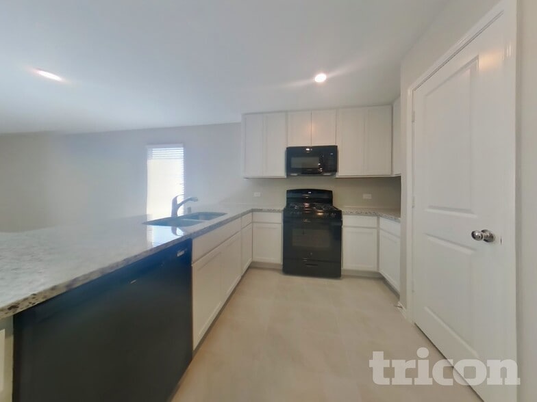 Building Photo - 11828 Mancos Trl