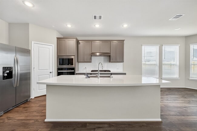 Building Photo - 411 Sunlit Vly Cir