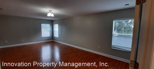 Building Photo - 4 br, 3 bath House - 12827 Oulton Cir