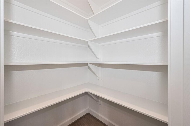 Building Photo - 307 Roselle Leaf Dr