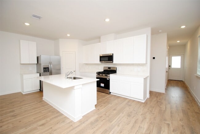 Building Photo - 3555 Adelie Ln