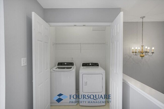 Building Photo - Lakefront Townhome with 1st Floor Bedroom, Fireplace & 2-Car Garage – In Raleigh