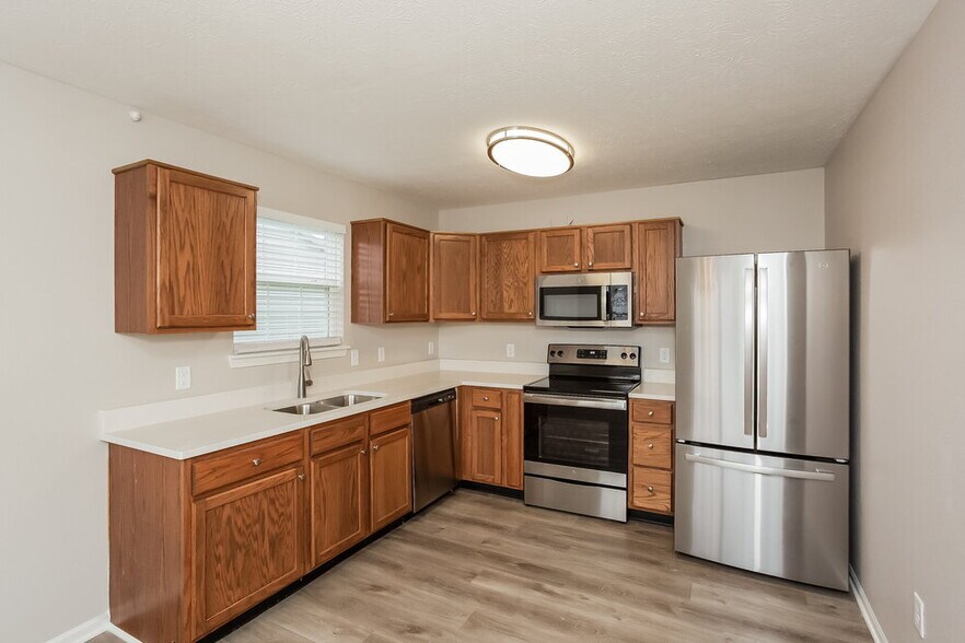 Building Photo - 126 Thistle Wood Dr