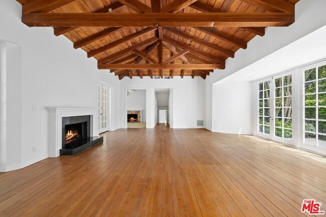 Building Photo - 10711 W Sunset Blvd