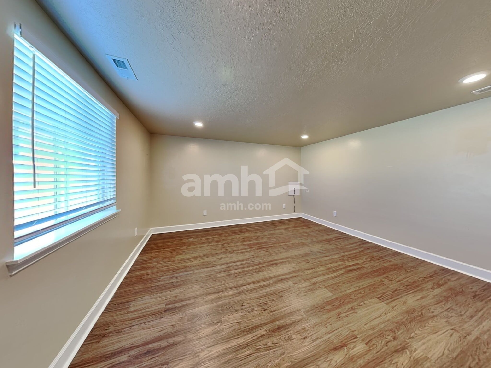 Building Photo - 2293 E Tumbleweed Rd