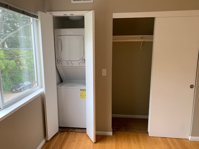 bedroom # 1 closet and laundry - 6415 Snake Rd
