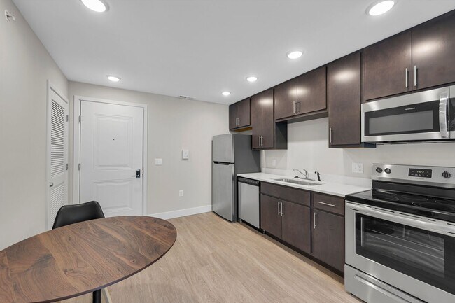 Building Photo - 507 W Springfield Ave