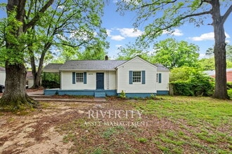 Building Photo - READY FOR MOVE IN, SECTION 8 WELCOMED!!!!!