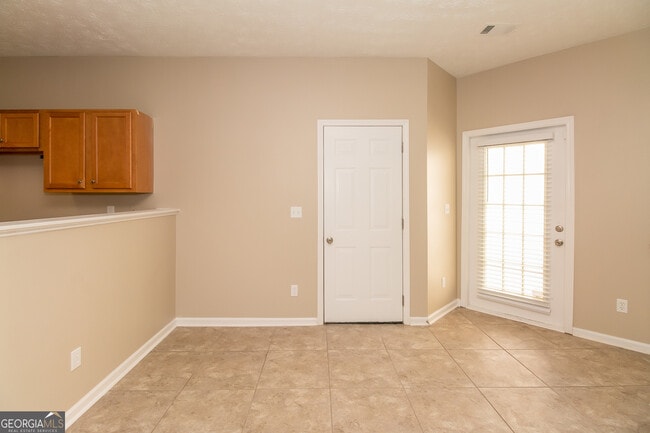 Building Photo - 4766 Highpoint Way