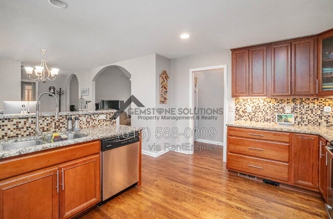 Building Photo - 4446 Pratt Ln