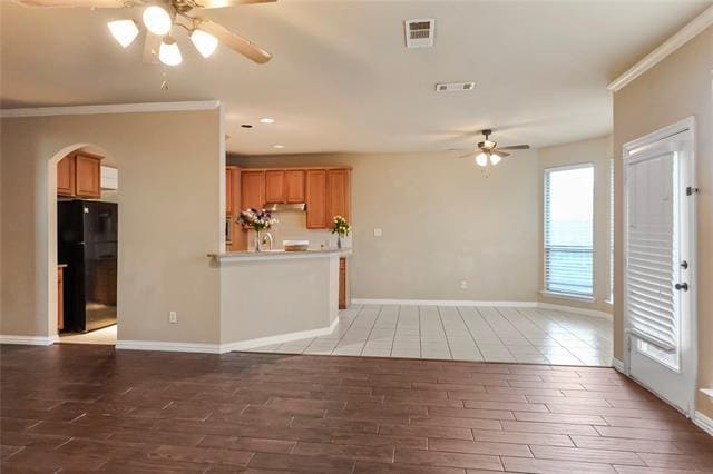 Building Photo - 216 Crepe Myrtle Ln