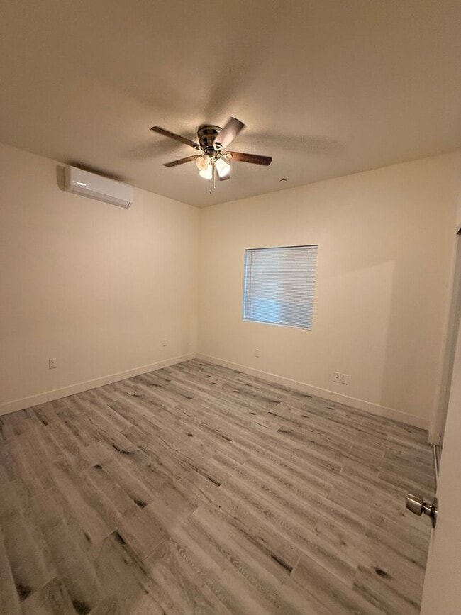 Building Photo - 1019 S Osage Ave