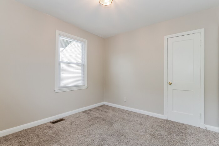 Building Photo - 8717 Eddington Rd