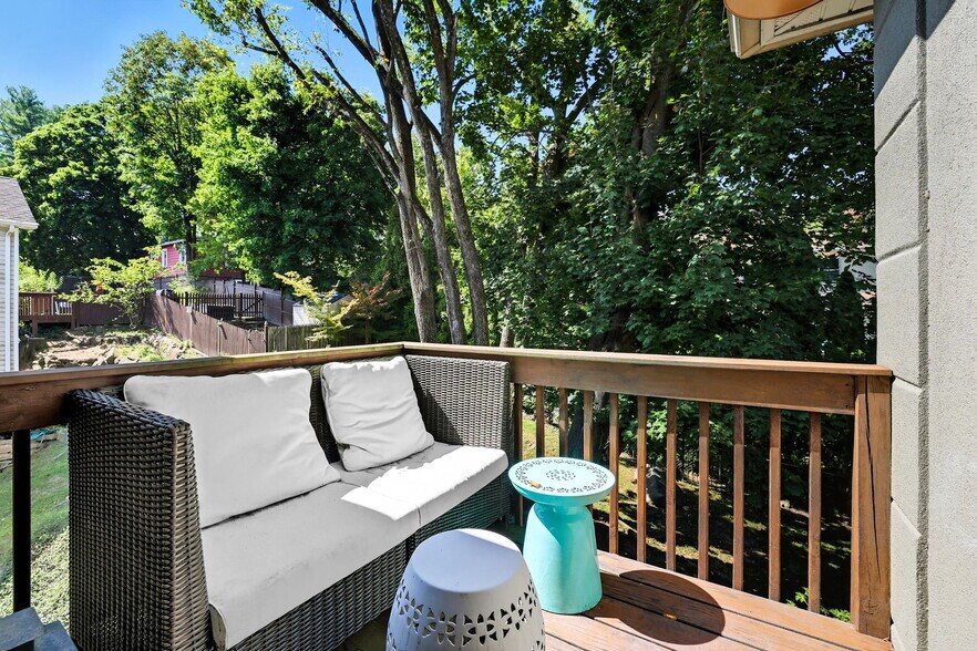 Deck - 53 Prince St