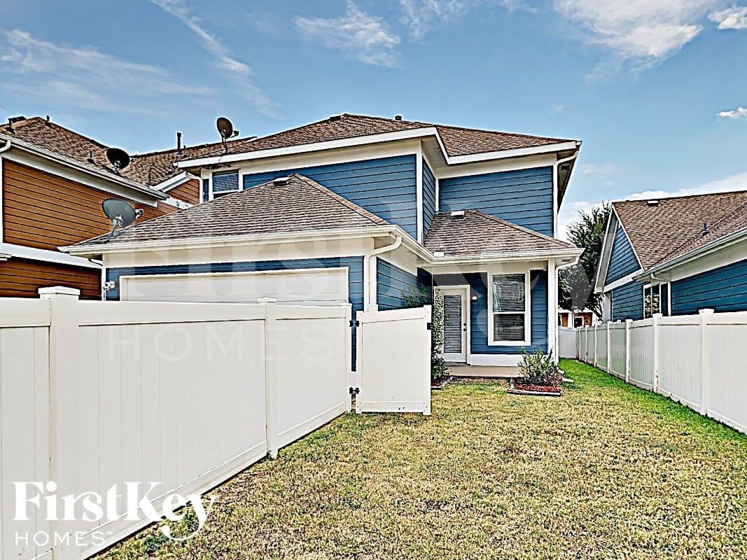 Building Photo - 9117 Waterman Dr