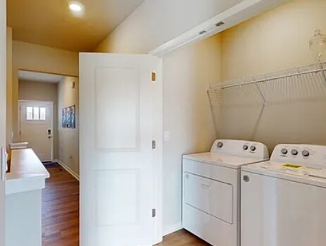 Building Photo - 3400 Dreusicke Dr