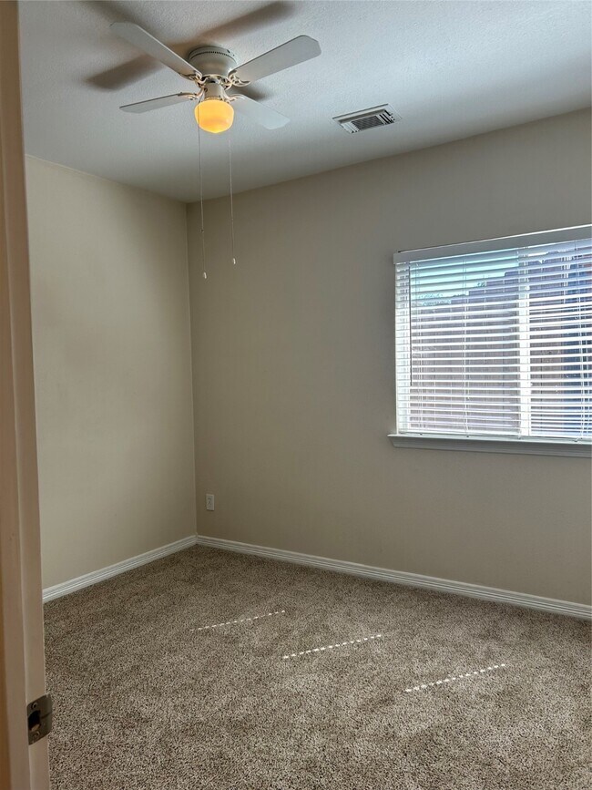Building Photo - 2312 Jefferson Crossing Dr