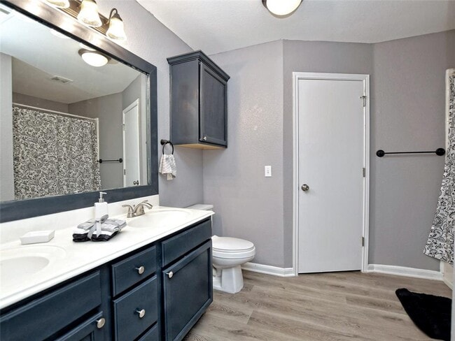 Building Photo - 118 Dogwood Dr