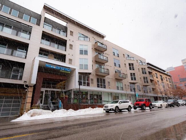 Building Photo - 616 Washington Ave S