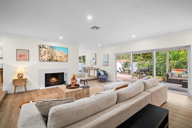 Building Photo - 2421 SW 29th Way