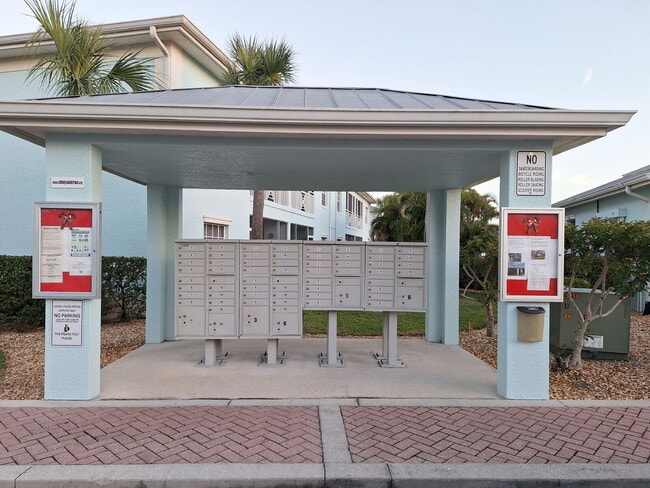 Building Photo - Beautifully upgraded Ground Floor condo with lake view