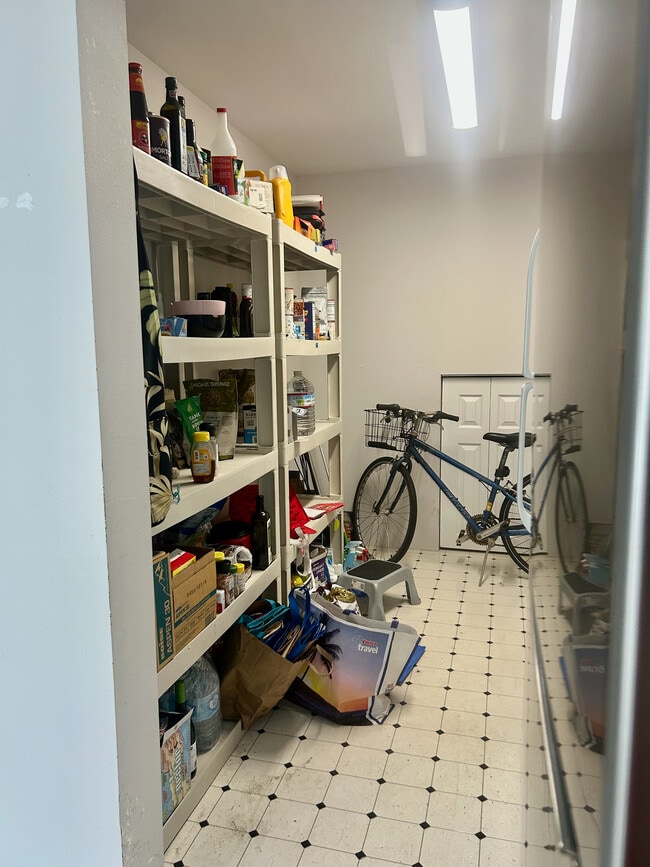 Building Photo - 116 Hanupaoa Pl