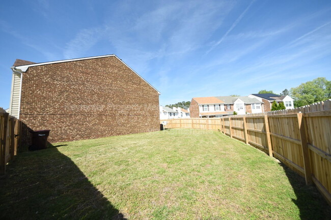 Building Photo - 701 Nottaway Dr