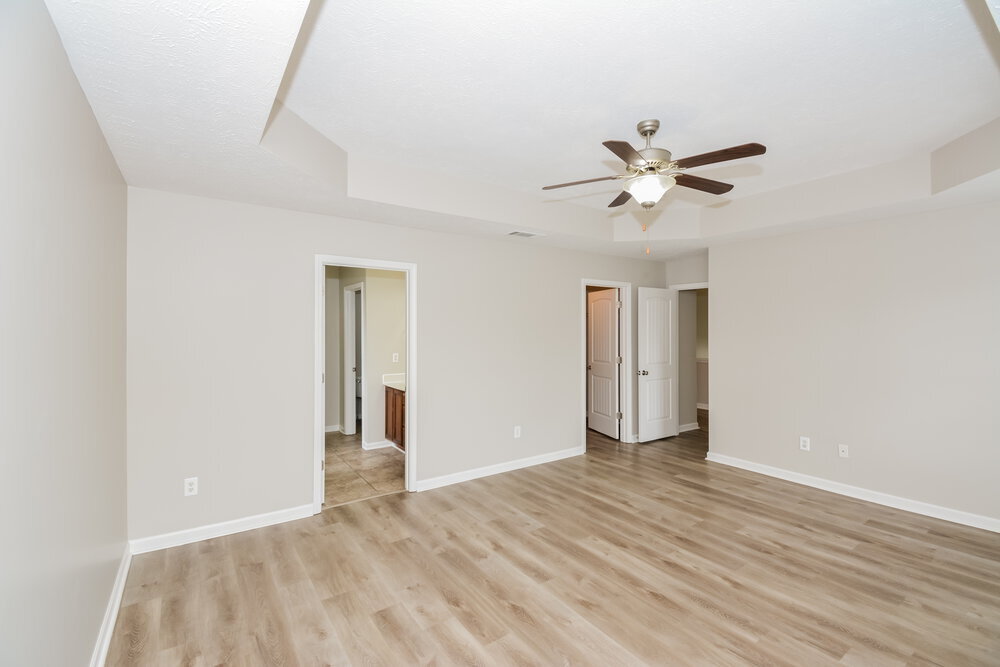 Building Photo - 320 Birchclay Point N