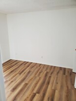 Building Photo - 117 S Lucia Ave