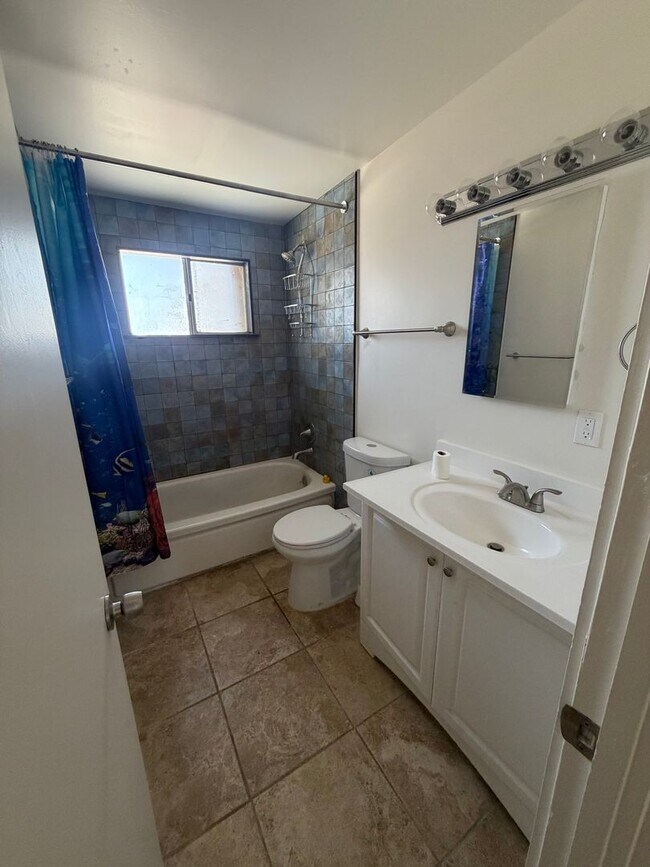 Building Photo - AVAILABLE NOW $200 off First Month Rent