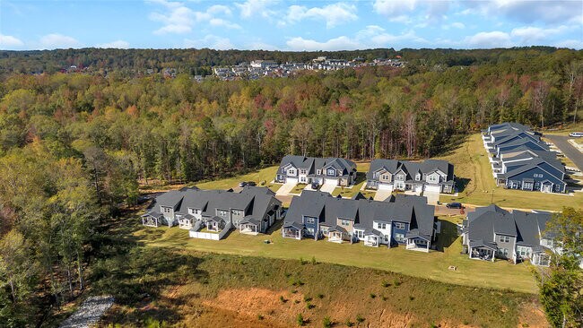 Building Photo - 323 Grange Vly Ln