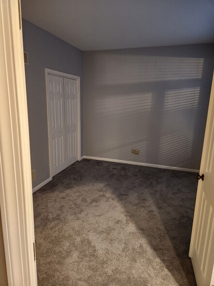 Building Photo - 184 Crescent Dr