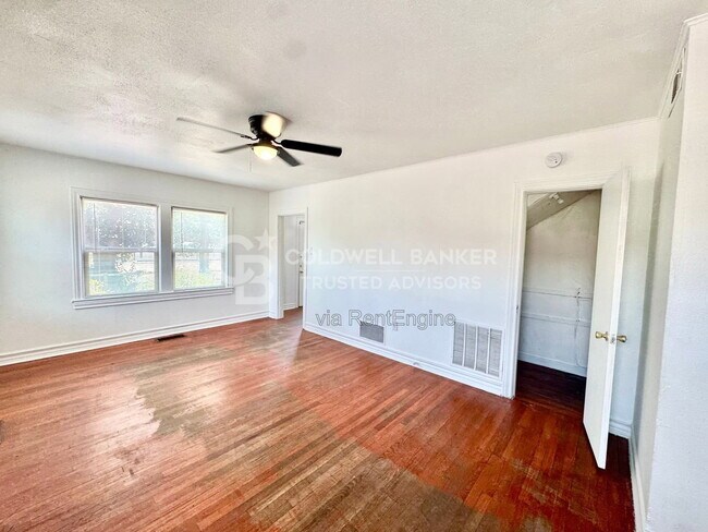 Building Photo - 1602 Avenue X Ave