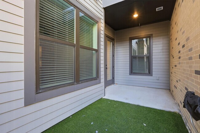 Building Photo - 1950 Winrock Blvd