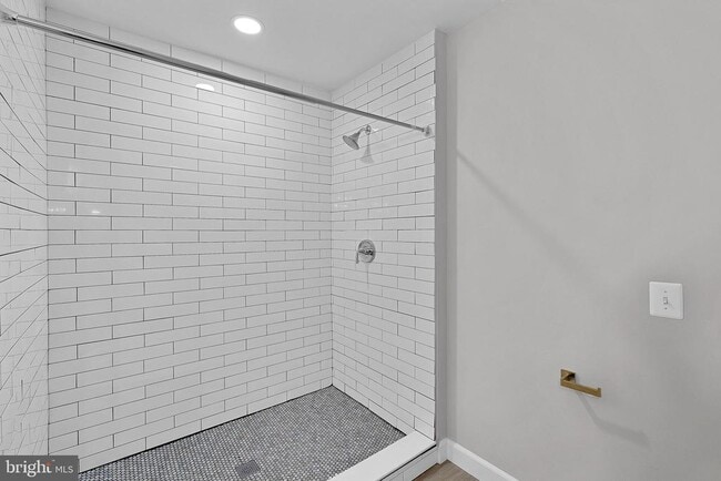 Building Photo - 21850 Locomotive Terrace